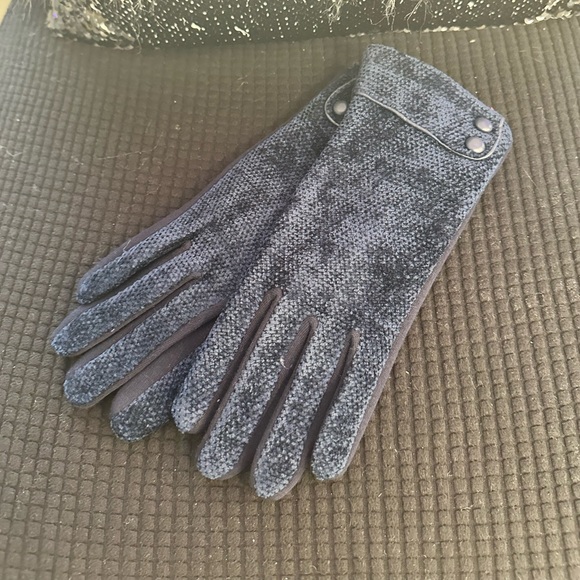 Accessories - Navy blue winter gloves